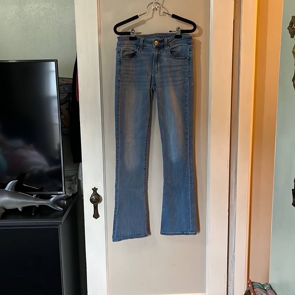American eagle super stretch skinny kick jeans. Great condition!